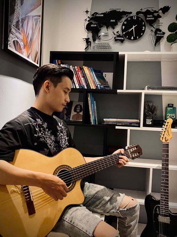 Thầy và trò học nhạc